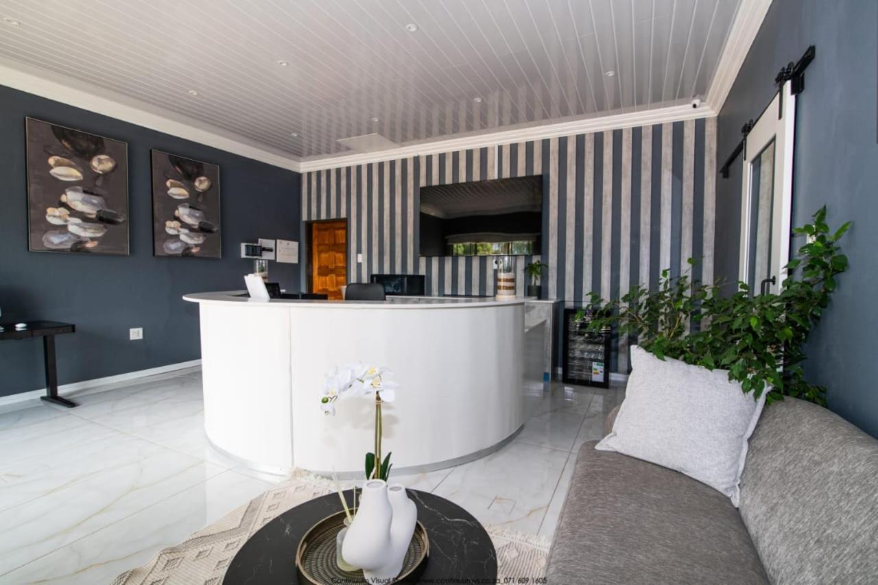 The Fine Line Lodge Pretoria-Noord Buitenkant foto